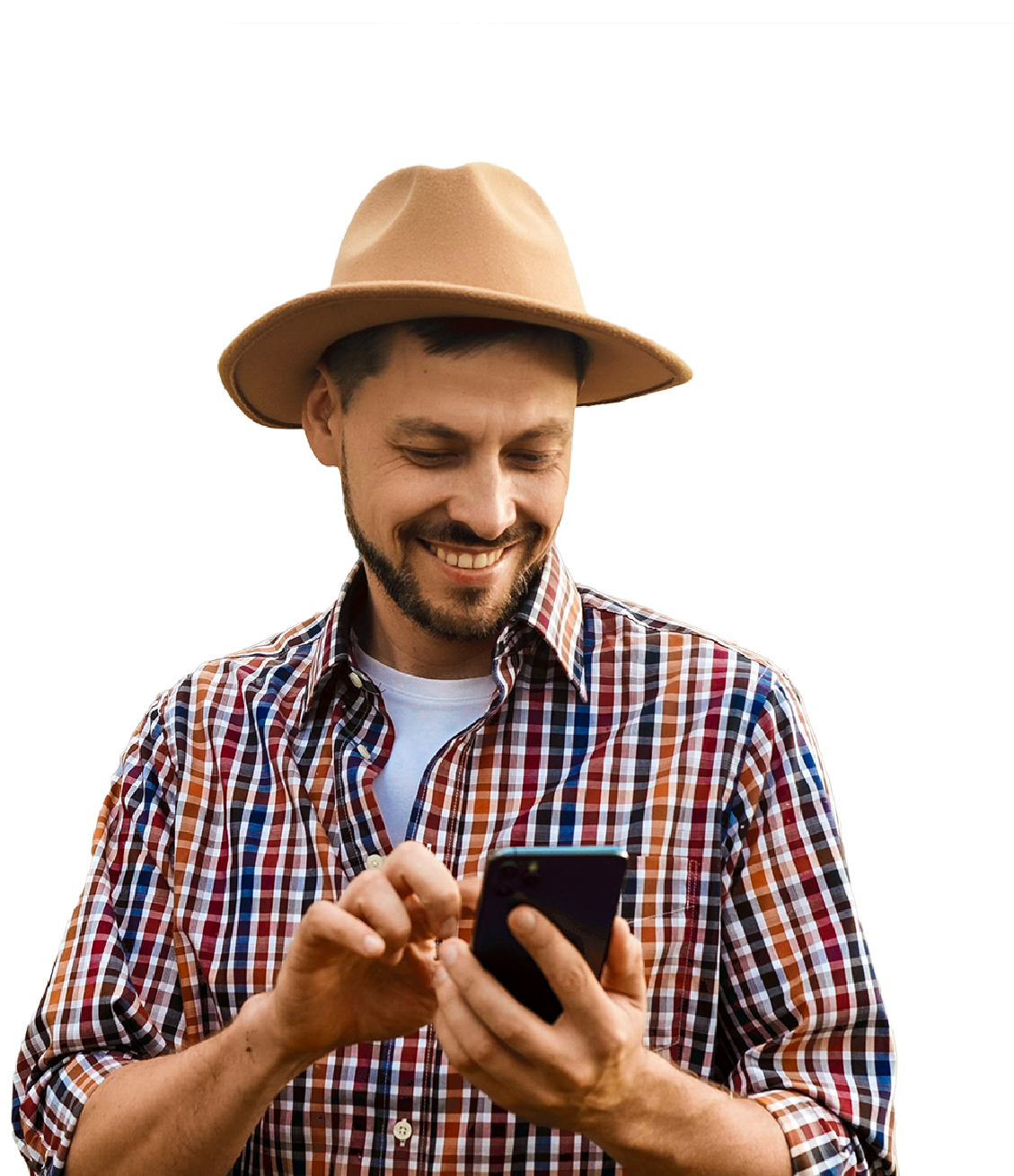 Hombre usando Bre-b en celular