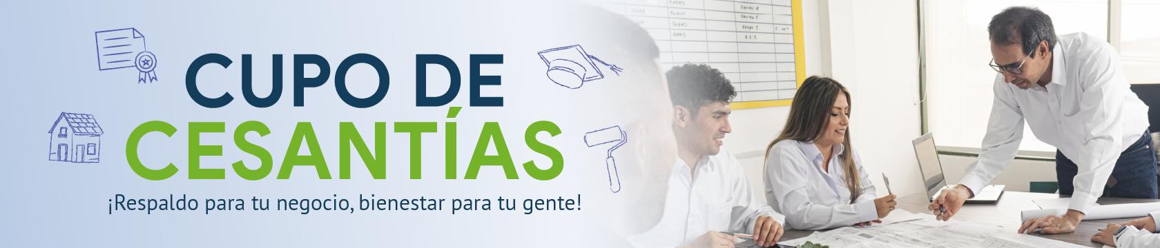 Personas vestidas de camisa blanca en una reunión de oficina