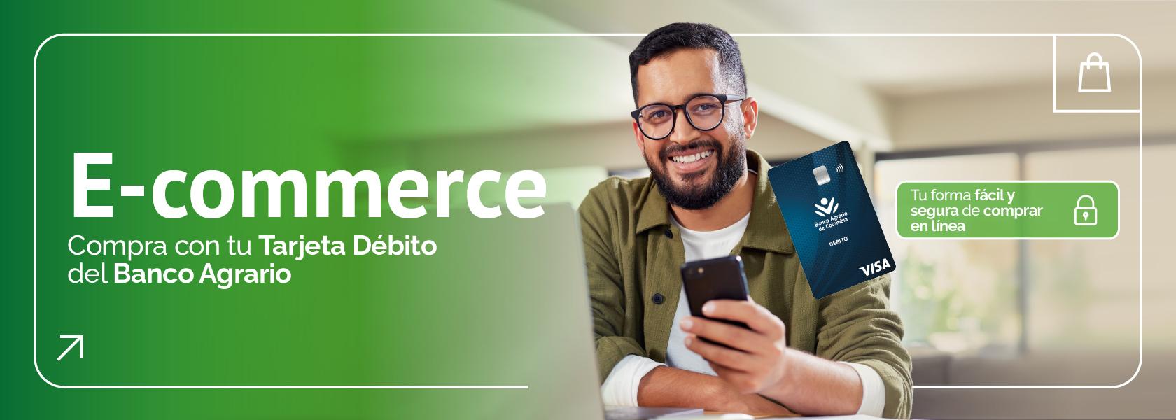 Señor comprando por internt