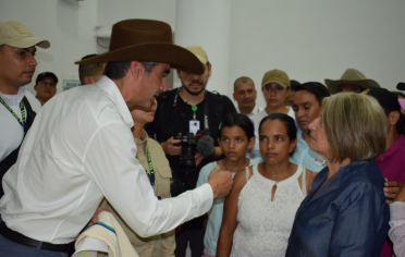 Presidente, Hernando Chica y Ministra de Agricultura Cecilia López