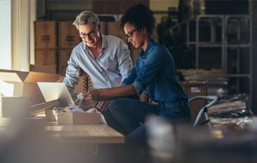 pareja con su emprendimiento