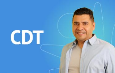 Hombre sonriente CTD